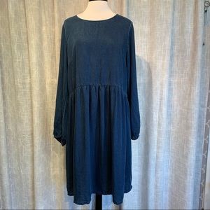 Old Navy Lyocell/ Chambray Long peasant sleeve Swing dress; Large Tall
